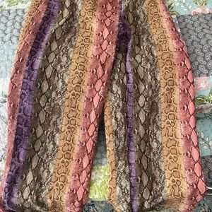 Wide- legged palazzo pants